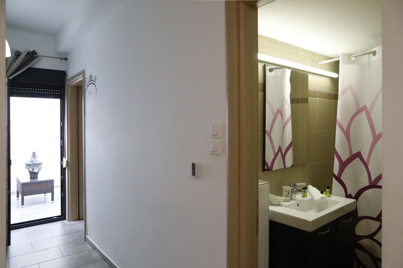 Gazi Boutique Apartment 2 Атина Екстериор снимка