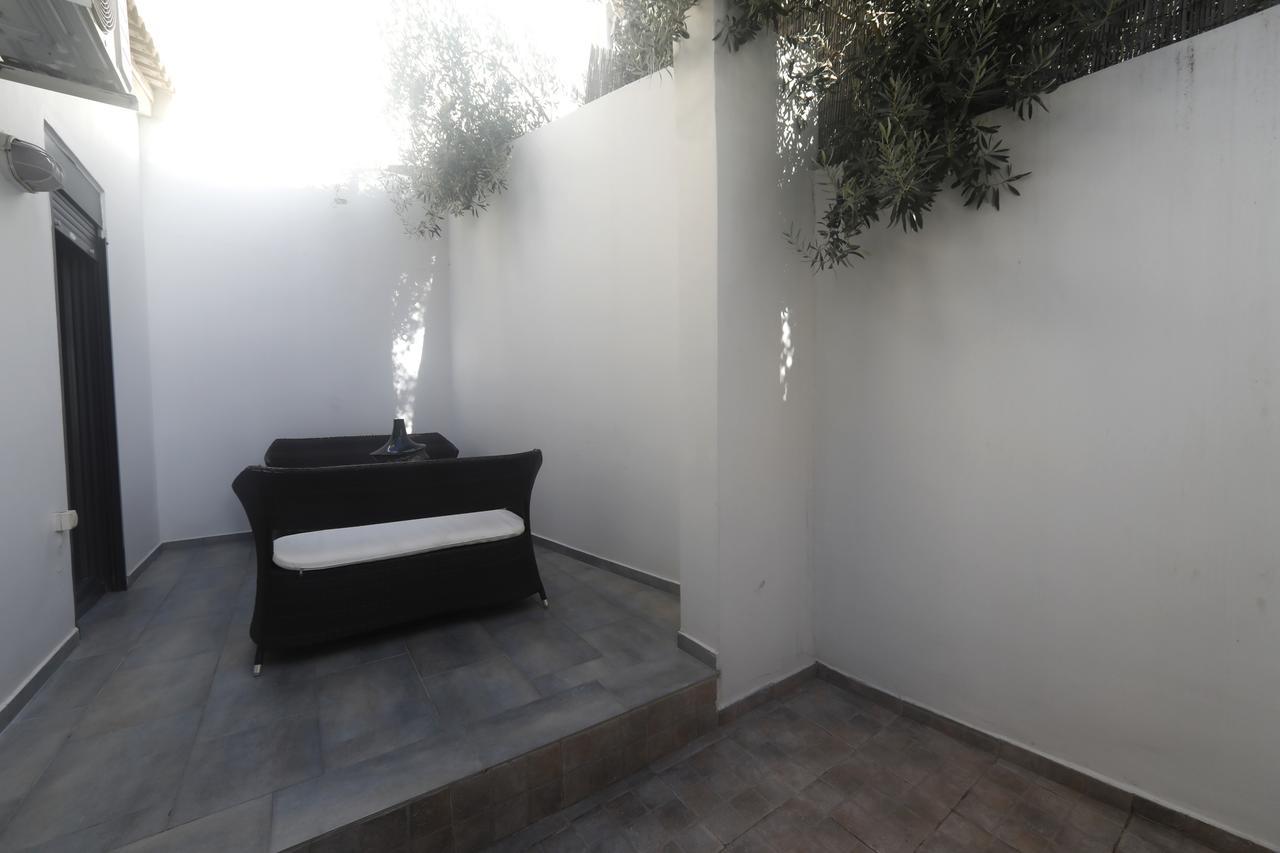 Gazi Boutique Apartment 2 Атина Екстериор снимка