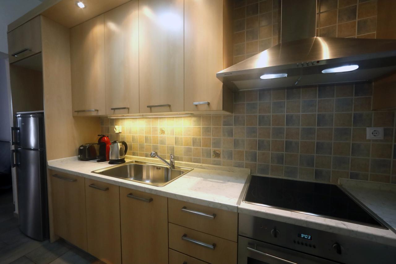 Gazi Boutique Apartment 2 Атина Екстериор снимка